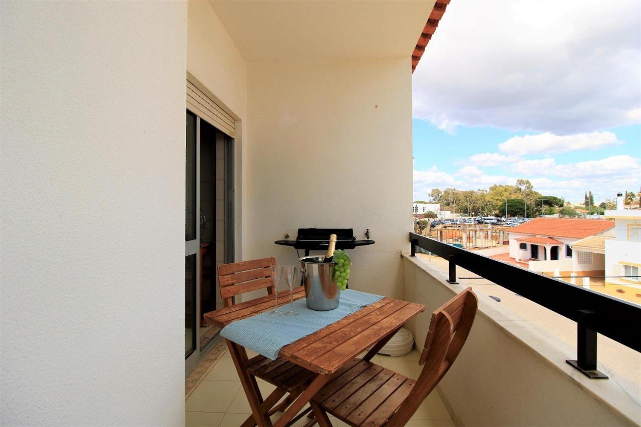 Portimao Classic With Pool By Homing Apartment Alvor Luaran gambar